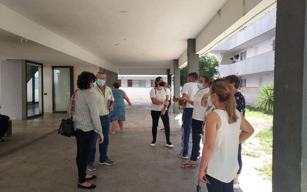 Álvarez exige al Ayuntamiento que limpie las inmediaciones de la guardería pública del Almendral